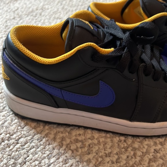 Nike Air Force 1 Low Lakers 8.5 - Picture 15 of 15